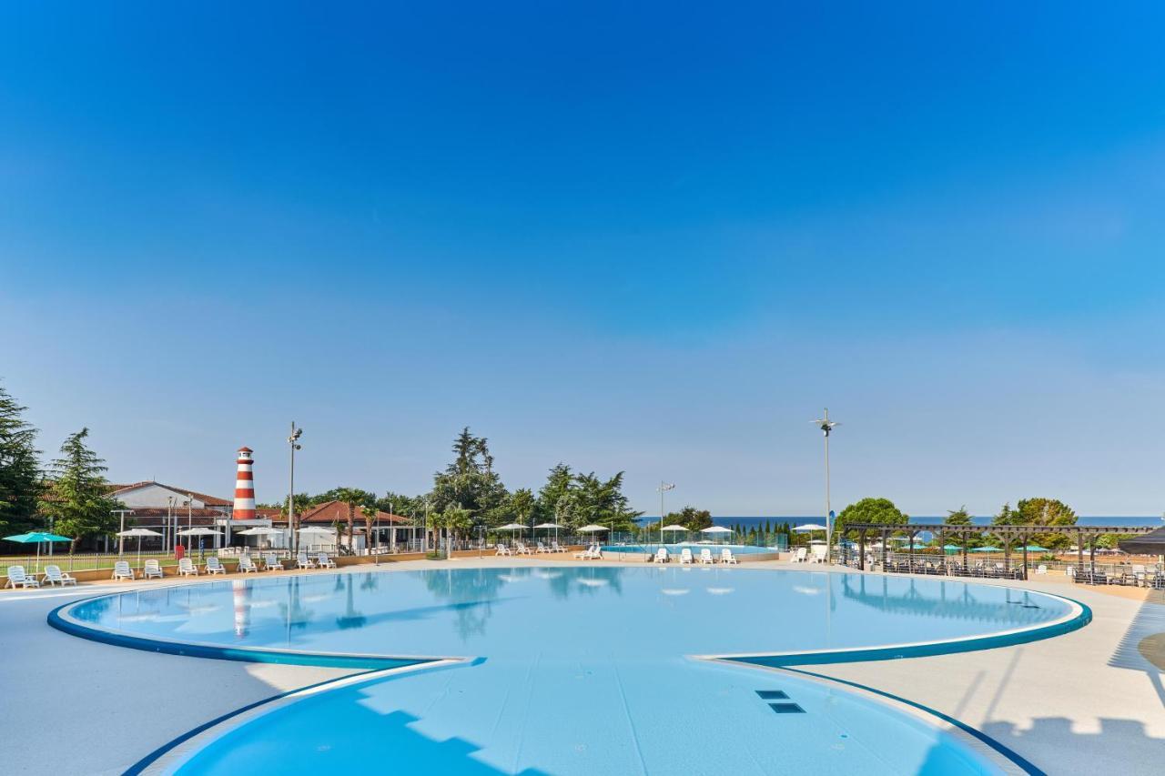Camping Park Umag Mobile Homes Karigador Exteriör bild