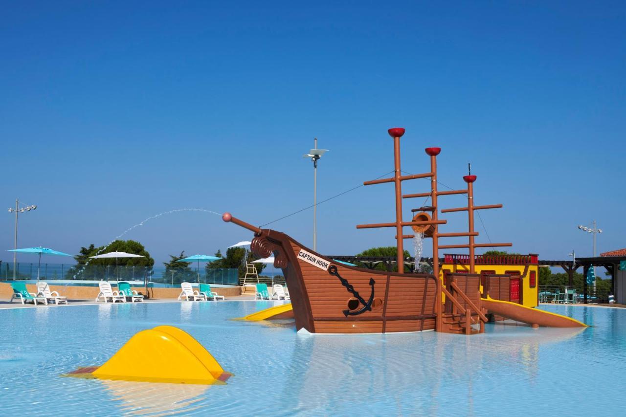 Camping Park Umag Mobile Homes Karigador Exteriör bild