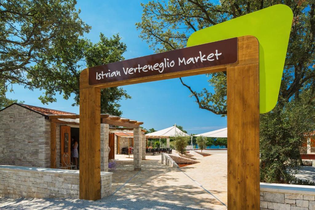 Camping Park Umag Mobile Homes Karigador Exteriör bild